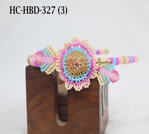 Diadema Floral Artesanal con Cuentas de Semillas y Motivo Circular Decorativo, Accesorio de Moda para el Cabello para Niñas, Look Festivo - Product Image 3