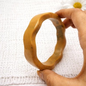 Brazaletes de Resina Listos para Venta al por Menor, Brazaletes de Resina de Calidad, Brazaletes de Resina de Color Sólido, Artículo de Resina para Uso en Fábrica y Venta al por Mayor Personalizada - Product Image 5