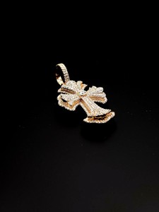 Colgante de Cruz Cristiana con Baño de Rodio y Moissanita, Engaste Pavé, Amuleto Religioso, Joyería Unisex - Product Image 3