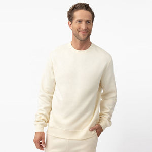 ชุดกีฬาผู้ชายแบบสองชิ้น ปี 2026 เสื้อยืดและกางเกงขาสั้น ดีไซน์แขนเสื้อลายทาง เหมาะสำหรับใช้ในชีวิตประจำวันและการออกกำลังกาย - Product Image 2