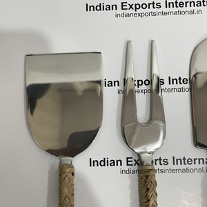 Juego de Cubiertos de Acero Inoxidable con Mangos de Ratán, Diseño de Lujo, Aptos para Lavavajillas y Congelador, Ligeros y Portátiles: Cuchara/Tenedor/Cuchillo/Palillos - Product Image 2