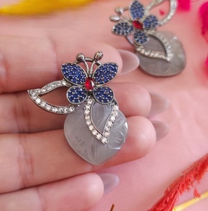 ต่างหูทรงหยดน้ำประดับมอสซาไนต์ชุบเงินคุณภาพพรีเมียมสวยหรูสำหรับผู้หญิง เหมาะสำหรับงานเลี้ยงตอนเย็น คอลเลคชั่นแฟชั่น - Product Image 2