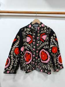 Chaqueta de algodón bordada Suzani del fabricante, ropa exterior étnica colorida, chaqueta étnica de algodón para fiestas, chaqueta bomber Suzani. - Product Image 4