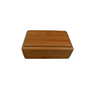 Urne funéraire rectangulaire en bois faite à la main pour animaux de compagnie – Conteneur durable pour cendres d'animaux - Product Image 5
