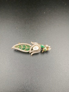 Broche en forme d'aigle plaquée or et argent, émail vert, pierres Moissanite Polki, bijoux unisexes pour mariage et fiançailles - Product Image 6