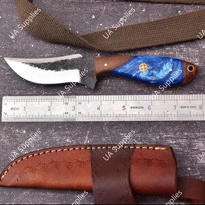 มีดสกินเนอร์ใบมีดเหล็กกล้าคาร์บอนสูง 1095 ตีขึ้นรูปด้วยมือ พร้อมด้ามไม้และเรซิ่น ราคาส่งที่ดีที่สุด รับผลิตแบบ OEM/ODM - Product Image 5