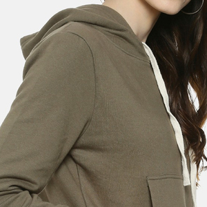 เสื้อฮู้ดผู้หญิงคุณภาพสูงแบบ OEM สั่งทำพิเศษ ผ้าฝ้ายถัก 100% สีพื้น มีกระเป๋าหน้า ระบายอากาศได้ดี เหมาะสำหรับใส่ในฤดูใบไม้ร่วง - Product Image 3