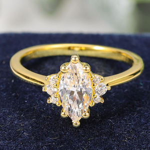 Anillo de Cóctel AMBER JEWELS con Diseño de Hoja Moderna, Geométrico, Estilo Hip Hop, con Diamante Cultivado en Laboratorio, Oro Sólido de 14K, Engaste de Puntas, Certificado IGI - Product Image 1
