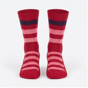 Chaussettes ras du cou rayées rouge et rose, respirantes, tricotées pour adultes, usage quotidien décontracté - Product Image 1
