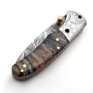 Couteau de poche pliant personnalisé en acier Damas, manche en résine tourbillonnante, bolster gravé, EDC, chasse, camping, fabricant direct d'usine - Product Image 2