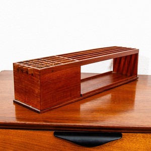 Organizador de Escritorio de Madera de Teca Hecho a Mano con Doble Portaplumas - Venta al por Mayor - Product Image 2