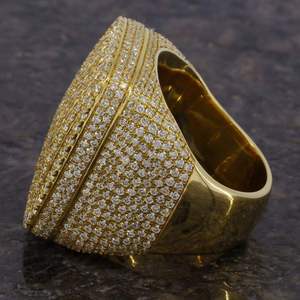 Anillo de Lujo con Diamantes Baguette, Anillo de Oro con Incrustaciones de Diamantes, Anillo Hip Hop con Pavé de Circonitas, Anillo Brillante - Product Image 1