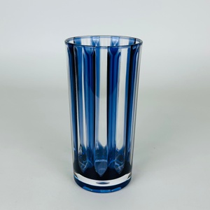 Vaso de acrílico con diseño de nervaduras verticales para bebidas - Product Image 2