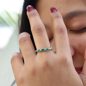 Anillo de Eternidad de Plata de Ley 925 Chapado en Oro con Ónix Verde para Mujer, Anillo Apilable con Piedras Preciosas para Aniversario de Bodas - Product Image 3