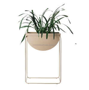 Decoraciones de boda de lujo Macetas y jardineras Metal y productos de venta caliente para el hogar Jardín Oficina Decorativo DE LA India - Product Image 4