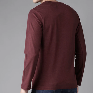 เสื้อยืดแขนยาวผู้ชายสีพื้น คอโอ ทรงปกติ ผ้าฝ้าย 100% ดีไซน์ถักลำลอง พร้อมโลโก้ด้านหน้า รุ่นใหม่ปี 2026 - Product Image 2