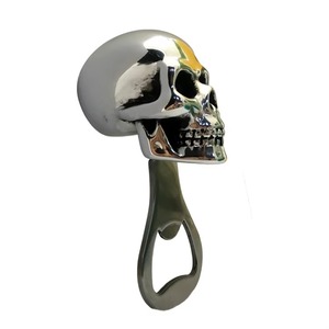 Abridor de botellas metálico estilo Halloween, herramienta de bar espeluznante para el hogar, cocina, cafetería, fiestas y regalos, hecho a mano en India. - Product Image 3