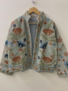 Veste d'hiver en velours brodée Suzani |   Manteau court de festival fait main |   Vêtements d'extérieur ethniques bohèmes |   Veste kimono d'hiver |   Cadeau - Product Image 3