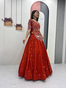 Lehenga Choli Saree de Seda Vichitra Bordada en Naranja, Ropa Moderna India y Pakistaní para Bodas, Fiestas y Diwali - Product Image 2