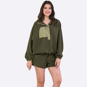 Conjunto de Dos Piezas para Mujer, Sudadera y Pantalones Cortos de Felpa Verde, Talla Grande, Ropa de Mujer - Product Image 1