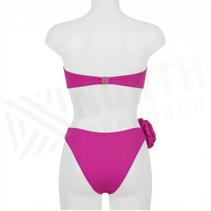 ชุดบิกินี่สีชมพูสำหรับผู้หญิง พร้อมตกแต่งดอกไม้ 3 มิติ กางเกงบิกินี่แบบ Thong สีพื้น ผ้าสแปนเด็กซ์ - Product Image 3