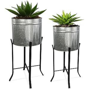 Juego de 3 Macetas Rústicas de Metal Galvanizado con Soportes de Hierro, Macetas Vintage de Estilo Rústico para Interiores y Exteriores, para Decoración del Hogar y Jardín - Product Image 6