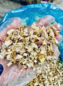 Raíz de hierba de limón deshidratada triturada de origen vietnamita, en escamas cortadas, para condimentar té y especias 2026 - Product Image 2