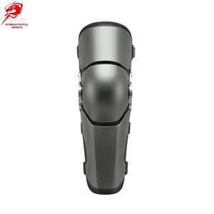 Protectores de Piernas Premium OEM ODM Diseñados con Material Exterior Resistente, Forro Interior Suave y Cierre de Correa Ajustable - Product Image 1