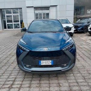 Toyota C-HR 1.8 Híbrido E CVT Trend, SUV Compacto Híbrido, Transmisión Automática, Vehículo Crossover de Bajo Consumo - Product Image 1