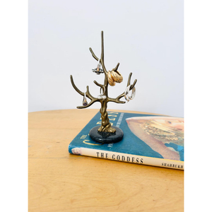 Petit support à bagues en métal en forme d'arbre, présentoir de bijoux de bureau avec crochets en forme de feuille et plateau de base pour bagues et boucles d'oreilles - Product Image 2