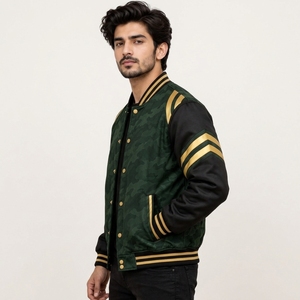 Veste varsity pour homme en tissu denim durable, col et poignets côtelés, fermeture à boutons pression, coupe décontractée et poches fonctionnelles, fabriquée avec des composants OEM. - Product Image 4
