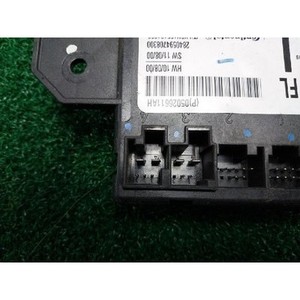 300 ECU y Módulos de Computación Usados 05026611AH - Product Image 5