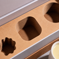 Boîte cadeau en carton rigide avec insert en papier kraft ondulé, emballage personnalisé magnétique pour ensemble de bougies