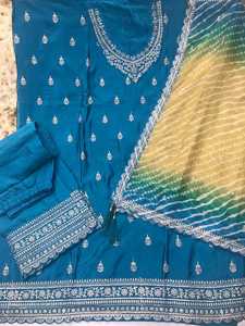 Conjunto de Salwar Kameez Étnico Premium, Viscosa Chinon, Bordado Zari, Trabajo con Lentejuelas, Traje Salwar Anarkali Kurta con Pantalón y Dupatta - Product Image 3