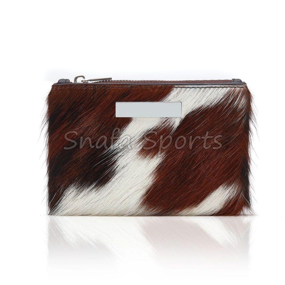 สีน้ำตาลและสีขาว