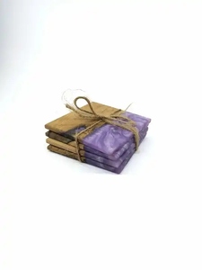 Ensemble de sous-verres en bois naturel et résine bleue, design contemporain, écologique, forme personnalisée, faits à la main, promotionnels - Product Image 3