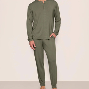 Conjunto de pijama para hombre, ropa de dormir ligera, cómoda, de dos piezas, ropa de noche suave para estar en casa - Product Image 1