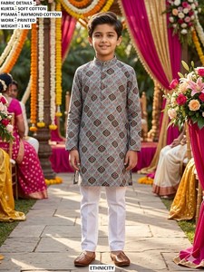 ชุดคุรตะเด็กชายแบบดั้งเดิมลายมหาราชา ผ้าฝ้ายยาวถึงพื้น สำหรับเทศกาลดีวาลี - Product Image 4