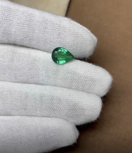 Émeraude naturelle de 2,59 carats, taille poire, vert vif, pierre précieuse zambienne certifiée pour joaillerie fine - Product Image 1