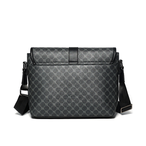 Bolso Bandolera Roziv Deportivo Negro Personalizado con Cierre, de Cuero Genuino Duradero y Gran Capacidad, para Hombres y Mujeres - Product Image 5