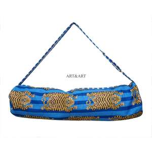 Bolsa de Transporte para Esterilla de Yoga de Algodón Acolchado Hecha a Mano en India, con Estampados de Animales, 3 mm de Grosor, Ecológica, Moderna, Unisex - Product Image 1