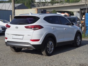 Blanco, Usado, para Tucson Leading Edition Turbo Diesel SUV Automático, Volante a la Izquierda, 5 Asientos de Cuero, Coche Usado Coreano - Product Image 2