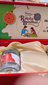 Magnifique boîte à rakhi en bois personnalisée de qualité supérieure avec 2 pots, cadeau rakhi, cadeau Raksha Bandhan pour frère et sœur - Product Image 4