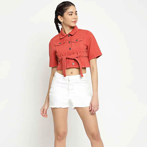 Chaqueta Vaquera Roja Corta para Mujer, Cierre de un Botón, Manga Regular, Cuello Camisero, Estilo Utilitario para Otoño e Invierno, 100% Algodón - Product Image 5