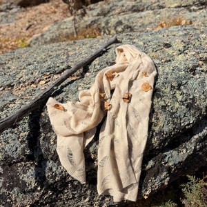 Écharpe en cachemire pur à carreaux pour femme, couleur personnalisée, tricot ajouré, longue, légère, écologique, douce et chaude, châle pour le printemps et l'automne - Product Image 5