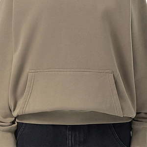 Sudadera con capucha oversize de algodón, la más vendida para invierno, con mangas raglán, teñido liso, corte regular, para mujer. - Product Image 6