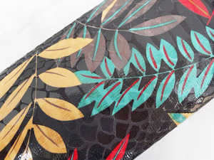 กล่องใส่แว่นตาและกระเป๋าหนัง PU แบบแข็งลายโลโก้แบบคลาสสิก - Product Image 5