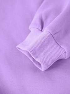 Sudadera con Capucha Morada Personalizada, Cuello en V, Manga Larga, Forro Polar, Estilo Casual Urbano con Logotipo Frontal - Product Image 2