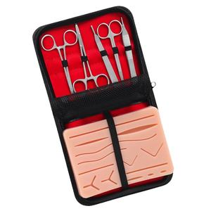 Kit complet de suture orthopédique pour étudiants en médecine vétérinaire, incluant un coussin en silicone réaliste et un manuel pour les hôpitaux - Product Image 5