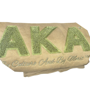 Sweat-shirt d'hiver pour femme en molleton vert olive 100 % coton, broderie lettres grecques, col rond premium, décontracté, de la marque Sorority Inc. - Product Image 4